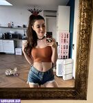 Anni the Duck [Still Biggest German Thot]