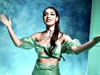 Anni the Duck [Still Biggest German Thot]