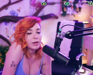 Anni the Duck [Still Biggest German Thot]