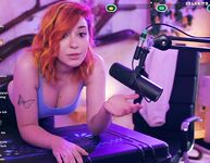 Anni the Duck [Still Biggest German Thot]