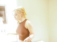 Anni the Duck [Still Biggest German Thot]