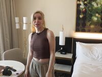 Anni the Duck [Still Biggest German Thot]