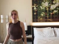 Anni the Duck [Still Biggest German Thot]