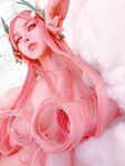 Vinnegal Aphrodite Cosplay