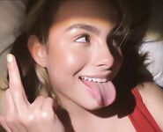 Sophia Spams old OF pics