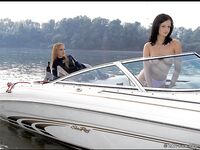 Sandra Shine - Lezboat