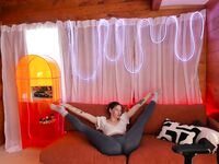 Alicenz Young New Zealand Beauty