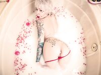 RiiniMoon The British Monster Babe