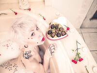 RiiniMoon The British Monster Babe