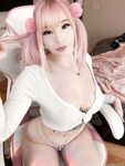 Lynie Your Cosplayer & Hot Virtual Girlfriend