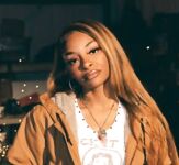 Aaliyah White, born 12-05-1994, 5'9