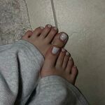 Feet ????