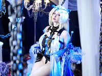Tiny Asa Fleurdelys Cosplay