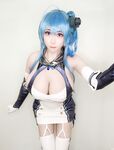 Nicky_coser