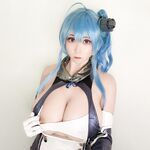 Nicky_coser