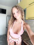 Zoey Curly
