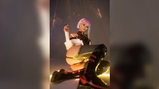 Vinnega Lucy Cosplay