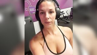 Amwednesday showing face