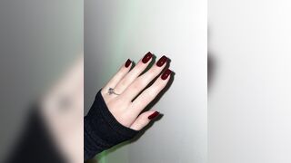 Red nails
